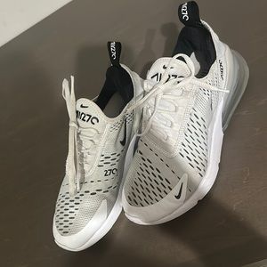 Nike Air Max Women’s size 6 white and black